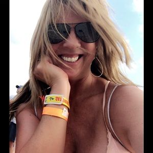 Meet your Posher, Anita